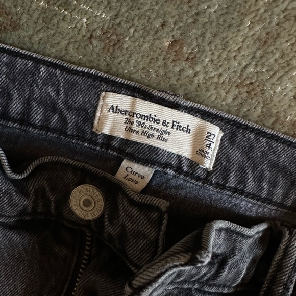 Abercrombie 90’s Straight Ultra High Rise Curve Love Black Jeans - Picture 3 of 6